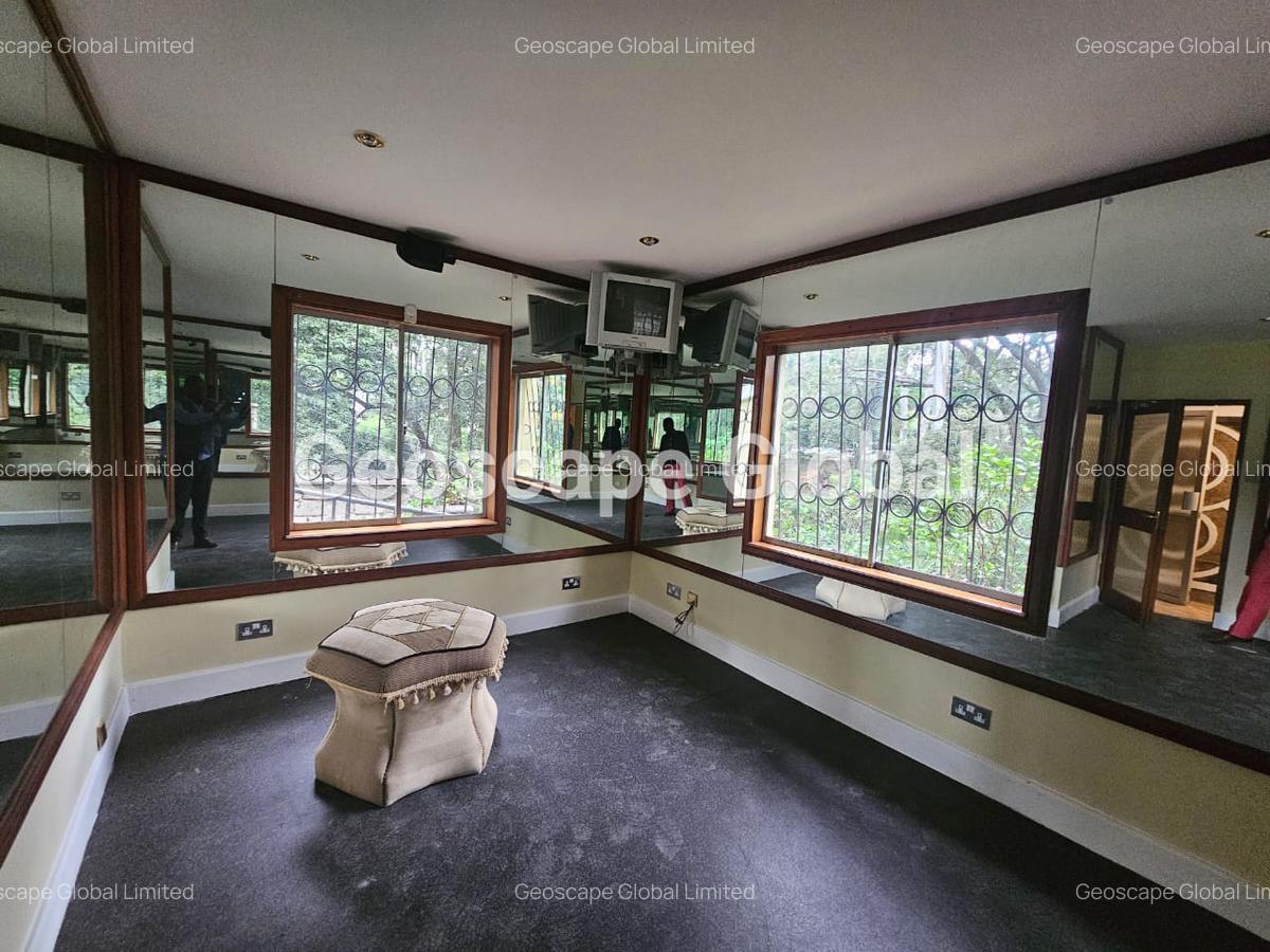 5 Bed House with En Suite in Muthaiga - 16