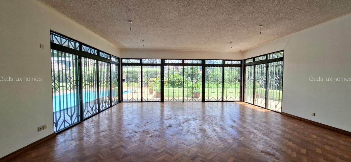 5 Bed Villa with En Suite at Muthaiga - 3