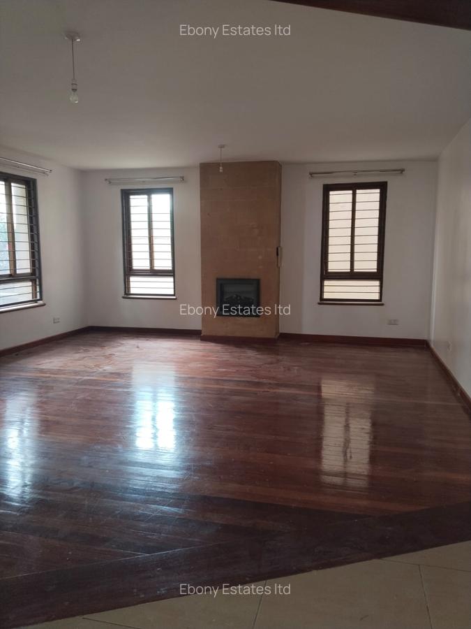 5 Bed Townhouse with En Suite in Lavington - 5