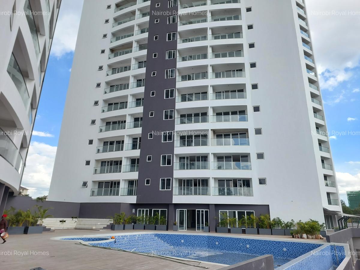 3 Bed Apartment with En Suite at Lavington Road - 4