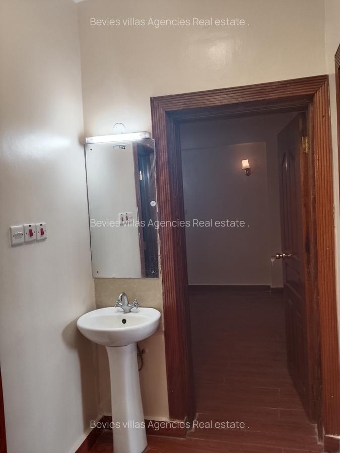 2 Bed Apartment with En Suite at Parklands - 8