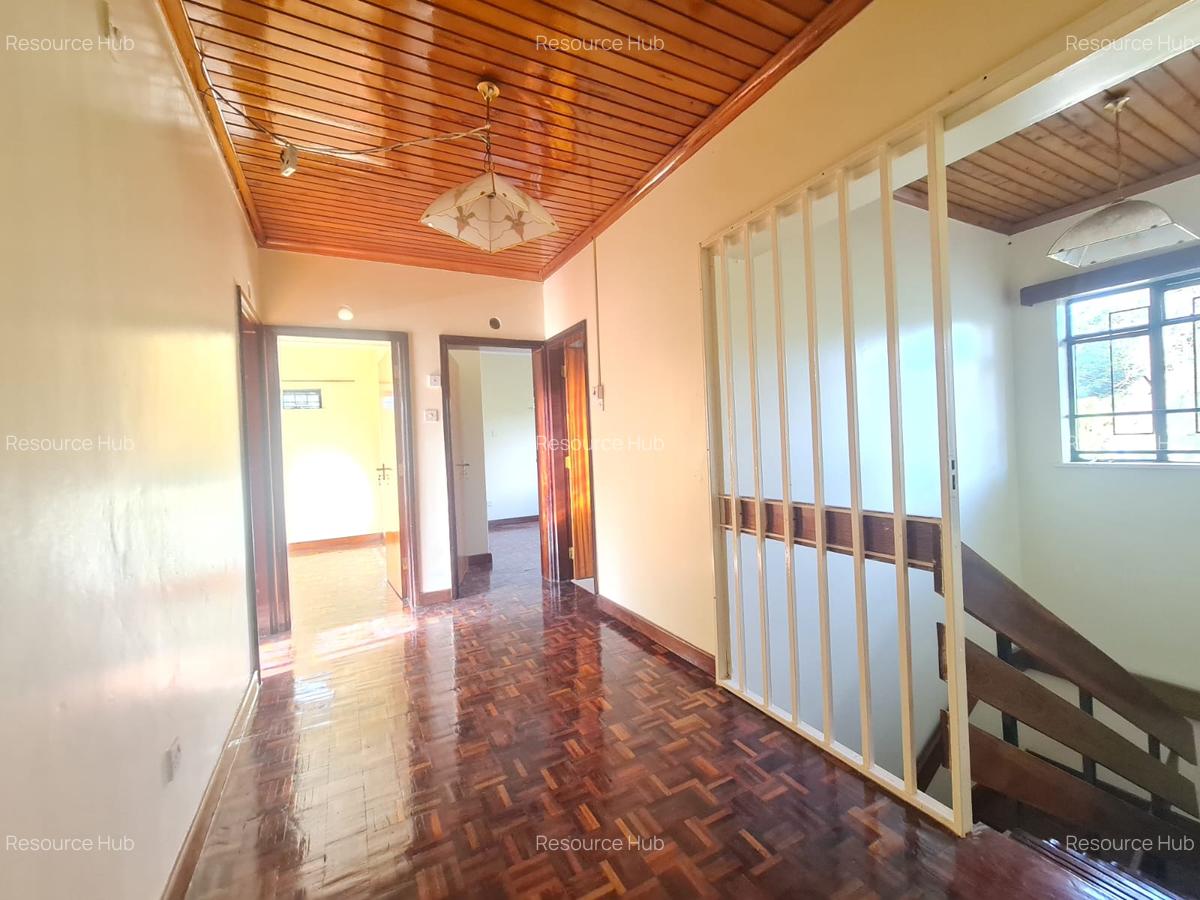 4 Bed House with En Suite at Nyari - 18