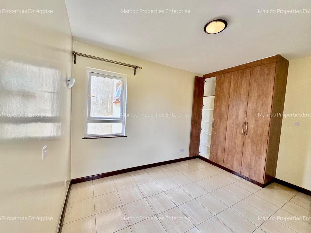 2 Bed Apartment with En Suite at Brookside Drive - 7