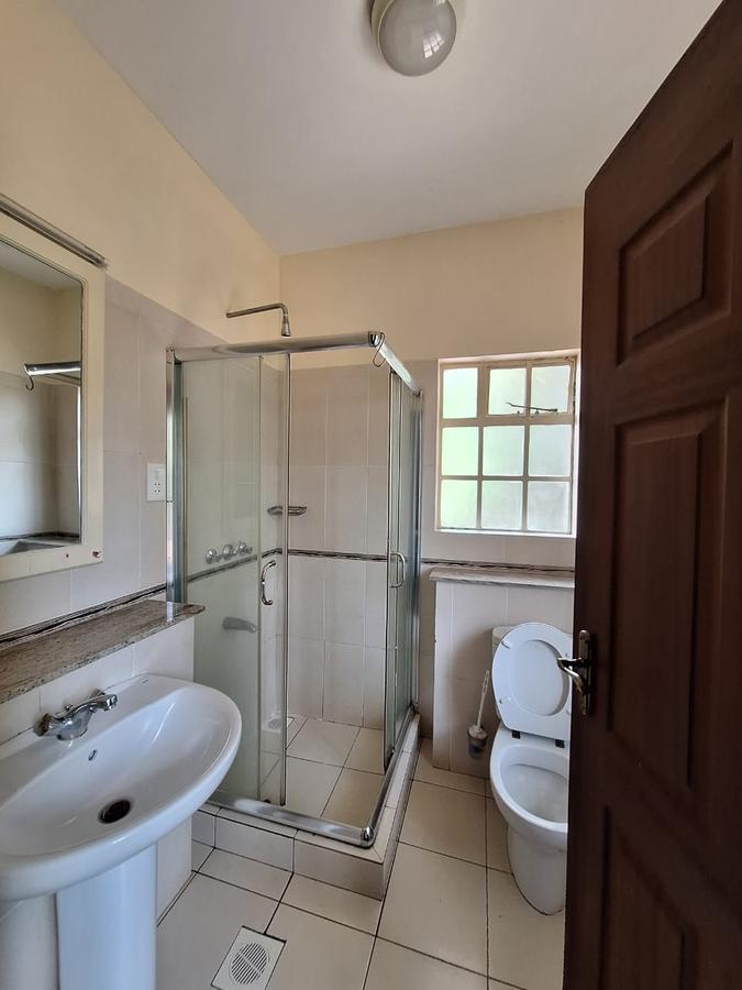 5 Bed Townhouse with En Suite in Lavington - 8