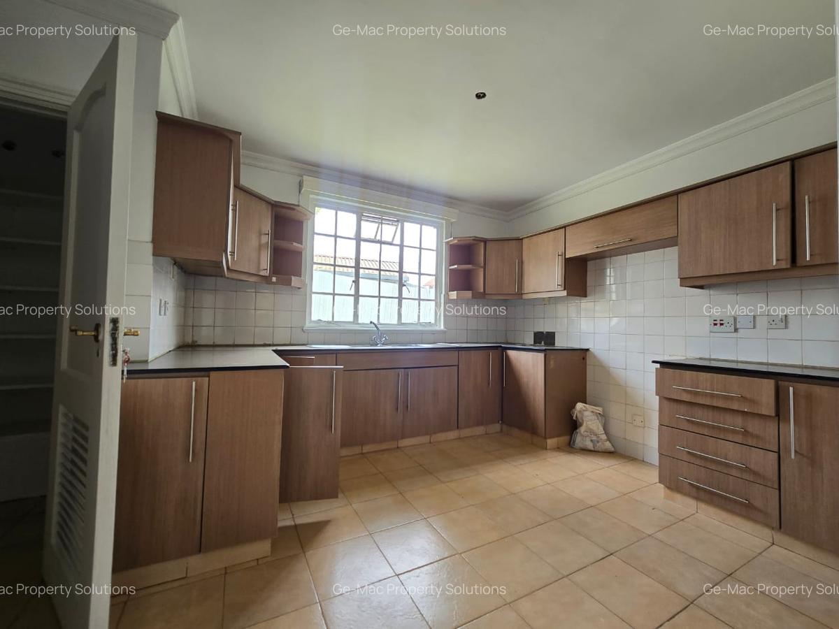 3 Bed Apartment with En Suite in Muthaiga - 6
