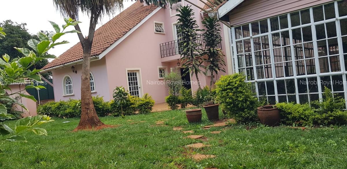 5 Bed Townhouse with En Suite at Gichugu Road - 2