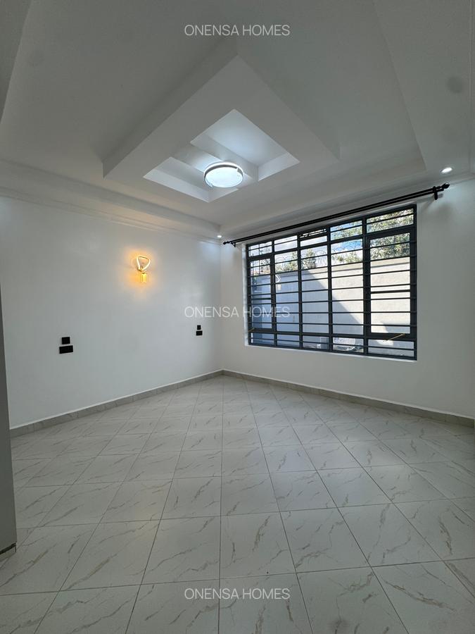 3 Bed House with En Suite in Eastern ByPass - 17