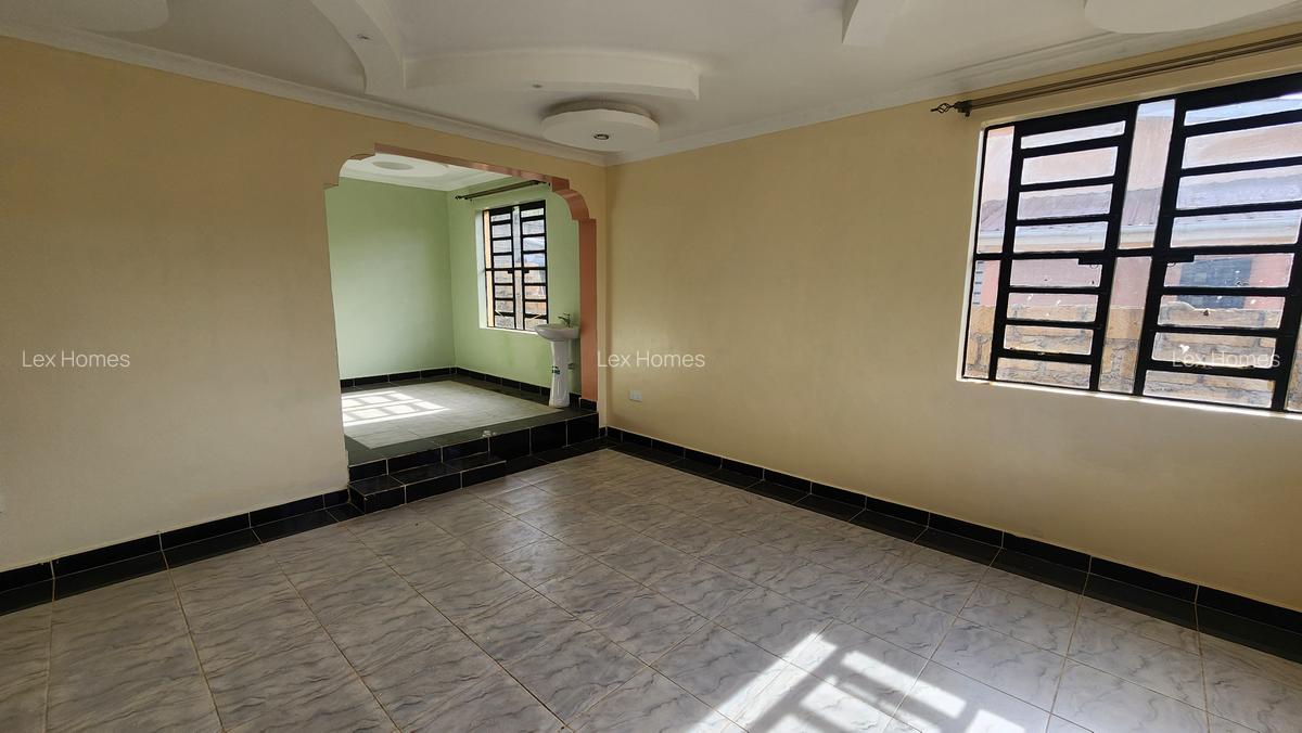 4 Bed House with En Suite at Kahuho - 5