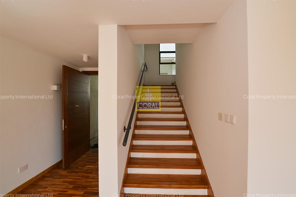 4 Bed Apartment with Backup Generator in Rosslyn - 13