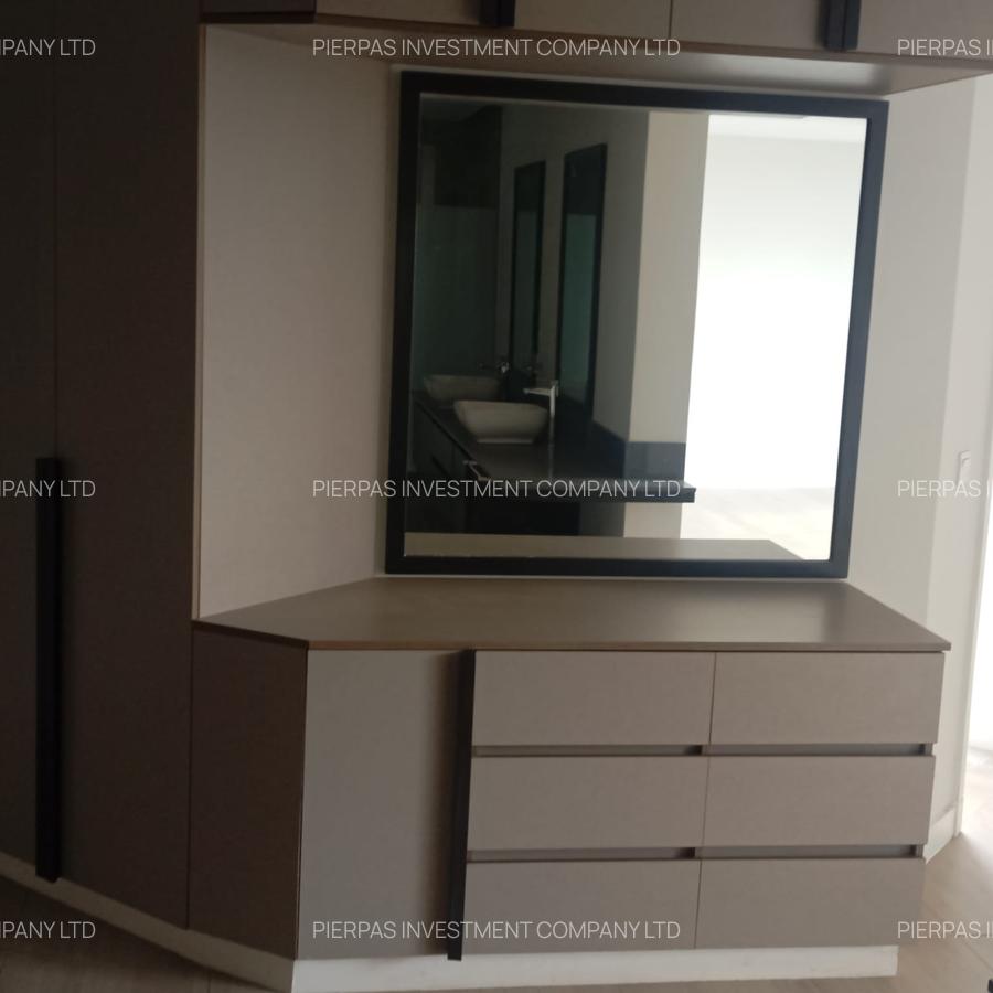 5 Bed Townhouse with En Suite in Lavington - 15