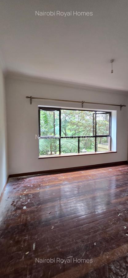 5 Bed Townhouse with En Suite at Lavington Green - 17