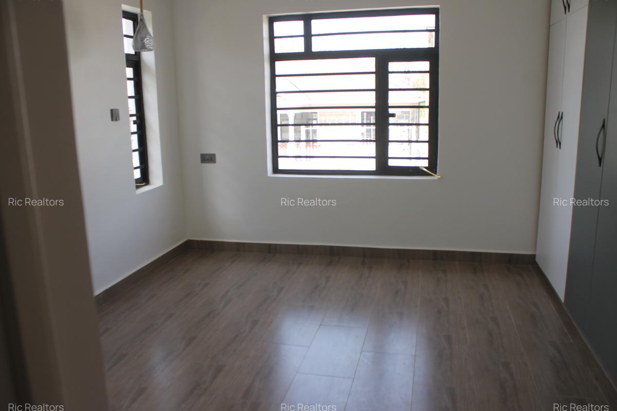 3 Bed House with En Suite at Merisho Road - 13
