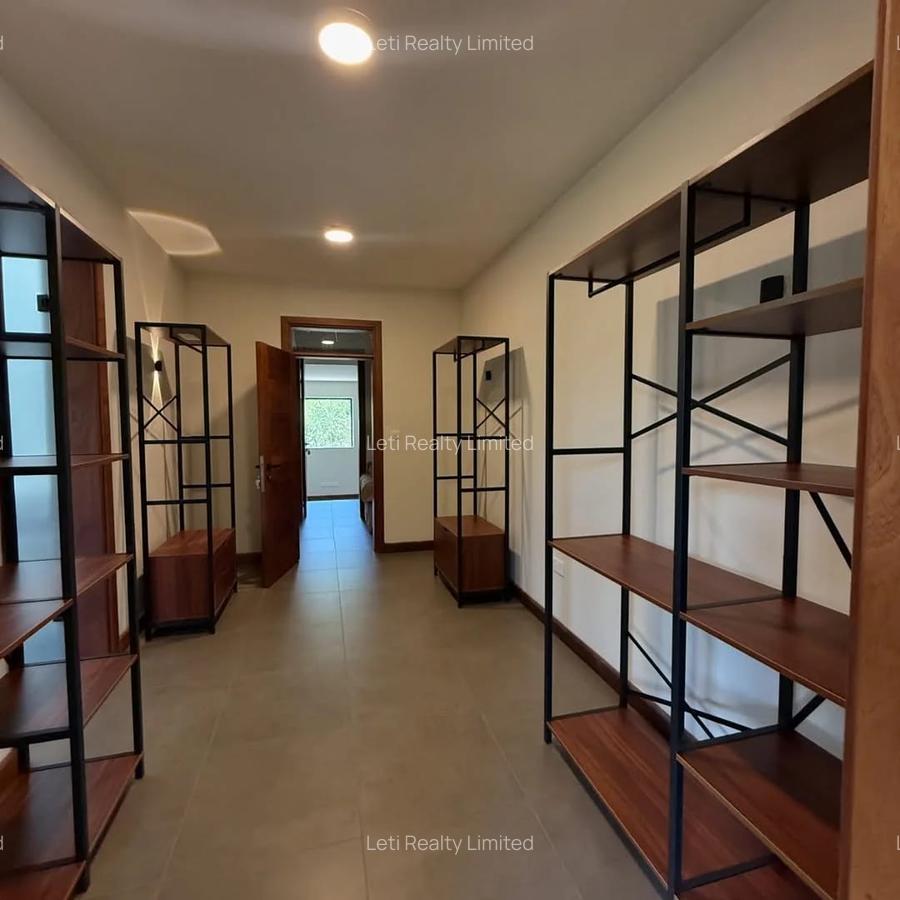 4 Bed Townhouse with En Suite in Karen - 8