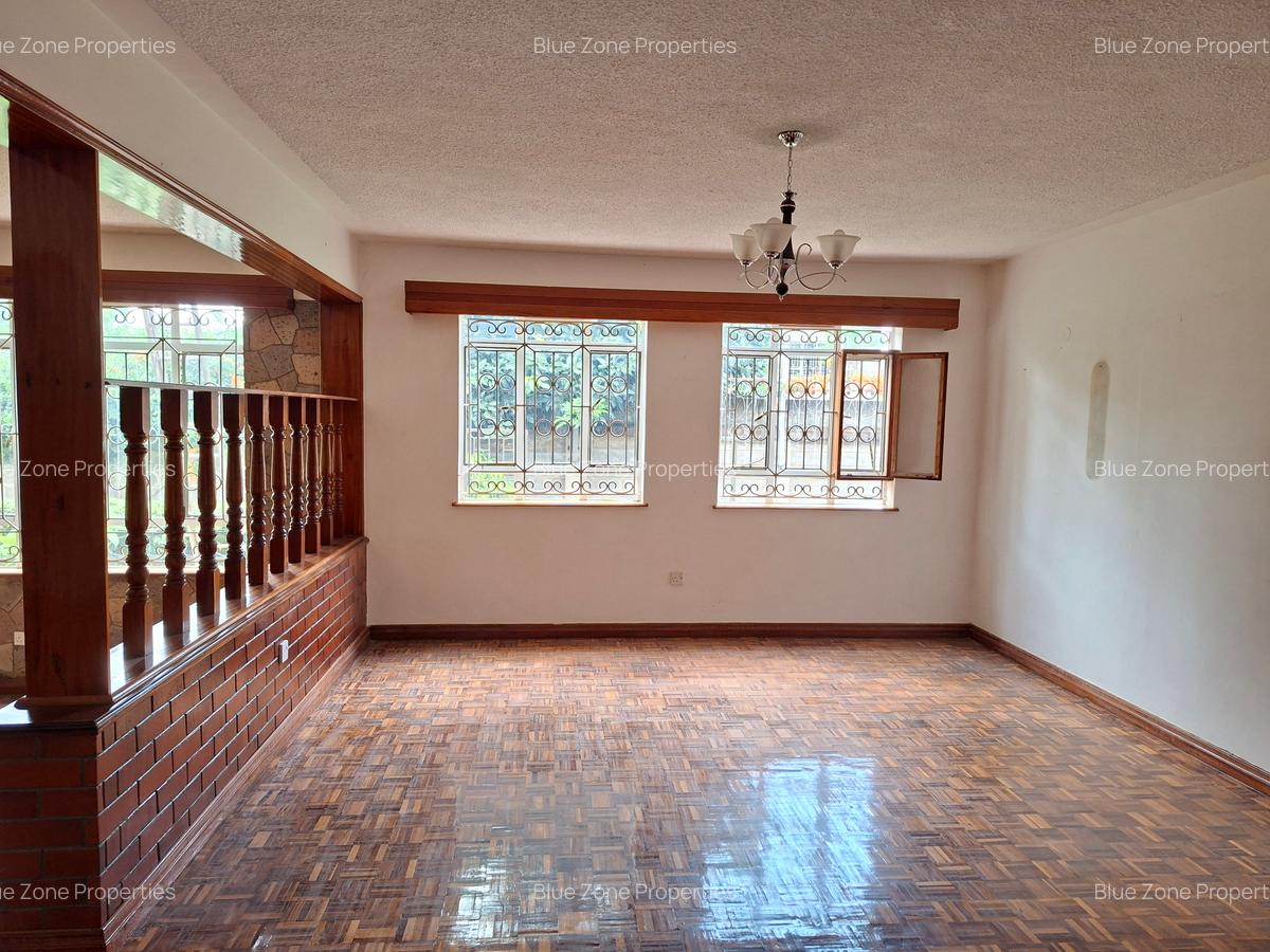 6 Bed House with En Suite at Off Redhill Dr - 8