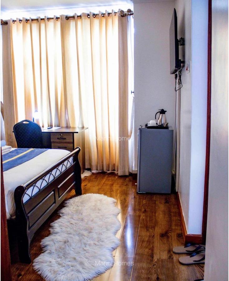 Serviced 3 Bed Apartment with En Suite in Westlands Area - 15