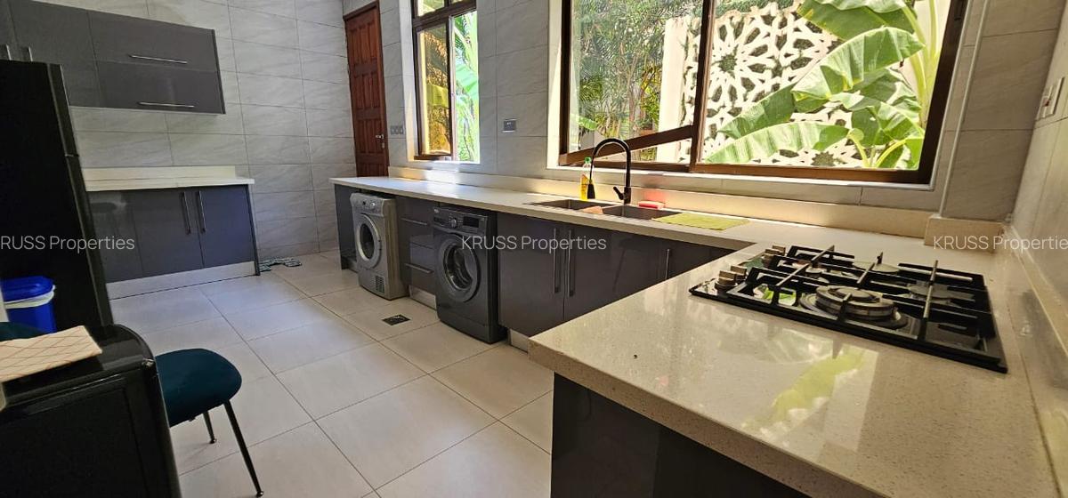 6 Bed House with En Suite at Hr92 - 2