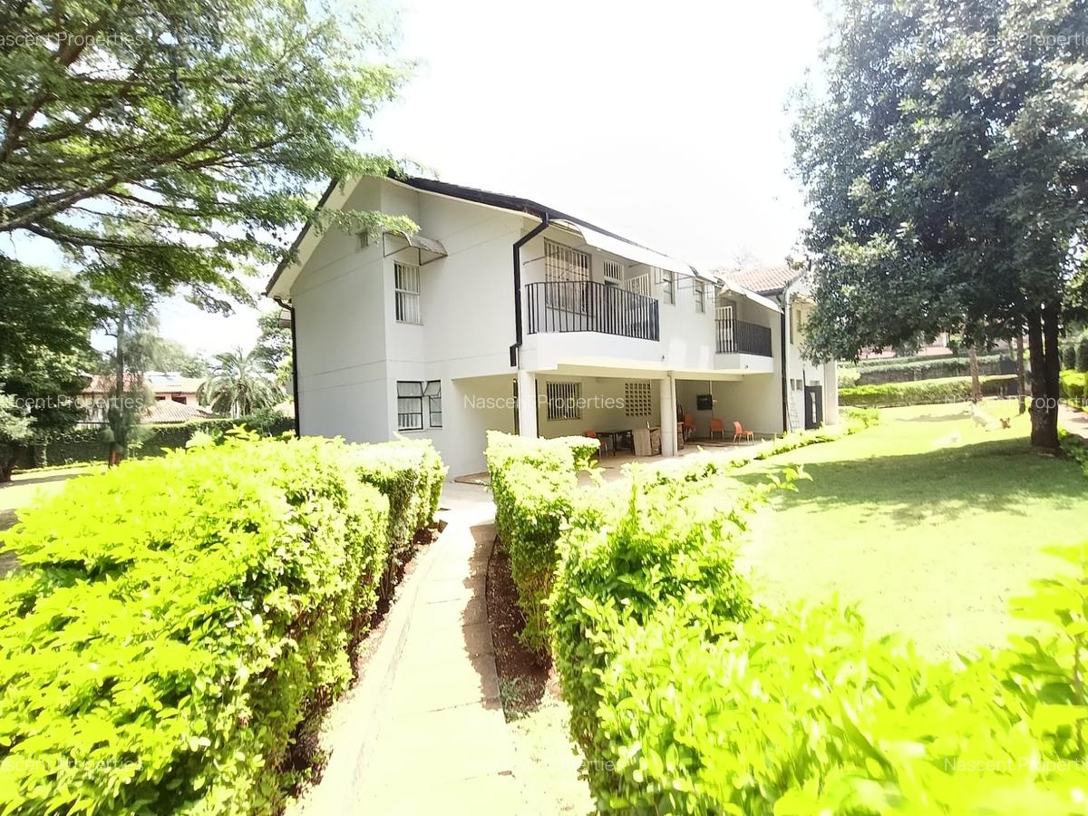 5 Bed House with En Suite in Nyari - 2