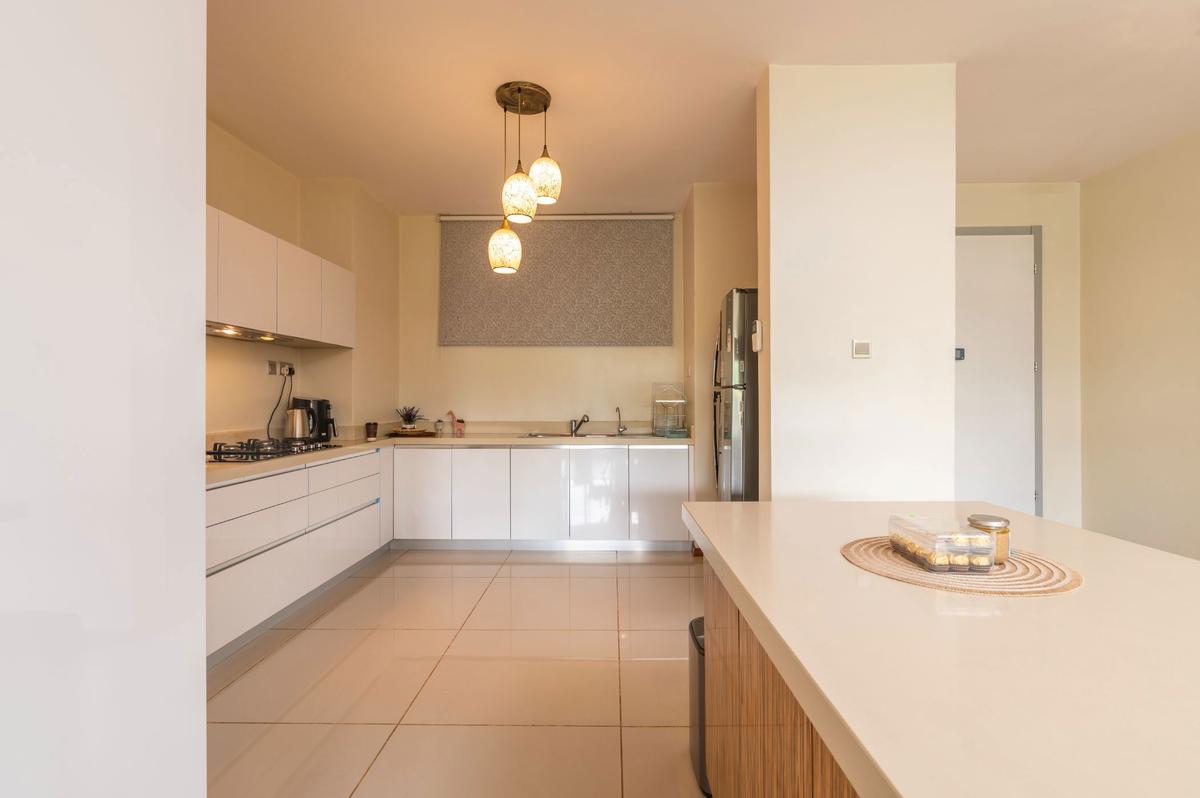 3 Bed Apartment with En Suite in Parklands - 4