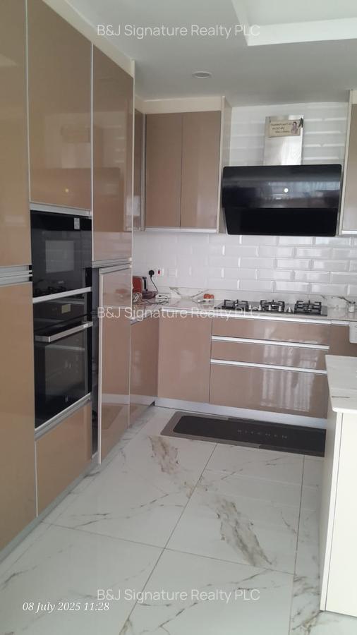 4 Bed Apartment with En Suite in Westlands Area - 14