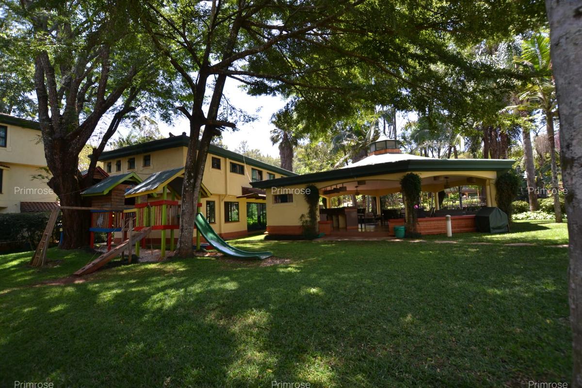 3 Bed Townhouse in Brookside - 9