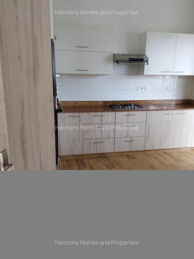 3 Bed Apartment with En Suite at Parklands - 2