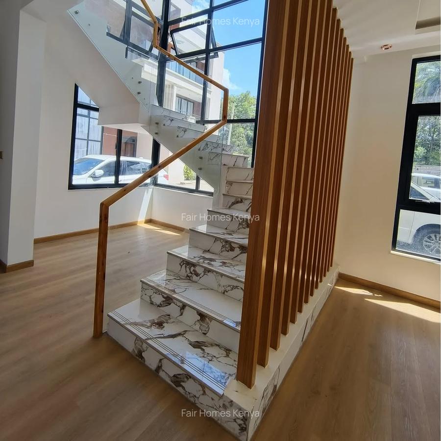5 Bed Townhouse with En Suite at Lavington Green - 3