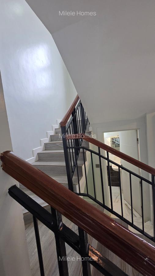 5 Bed Townhouse with En Suite at Paradise - 7