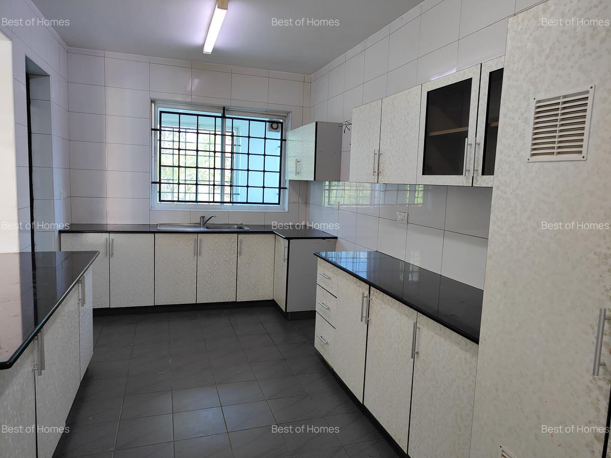 4 Bed Apartment with En Suite in Westlands Area - 7