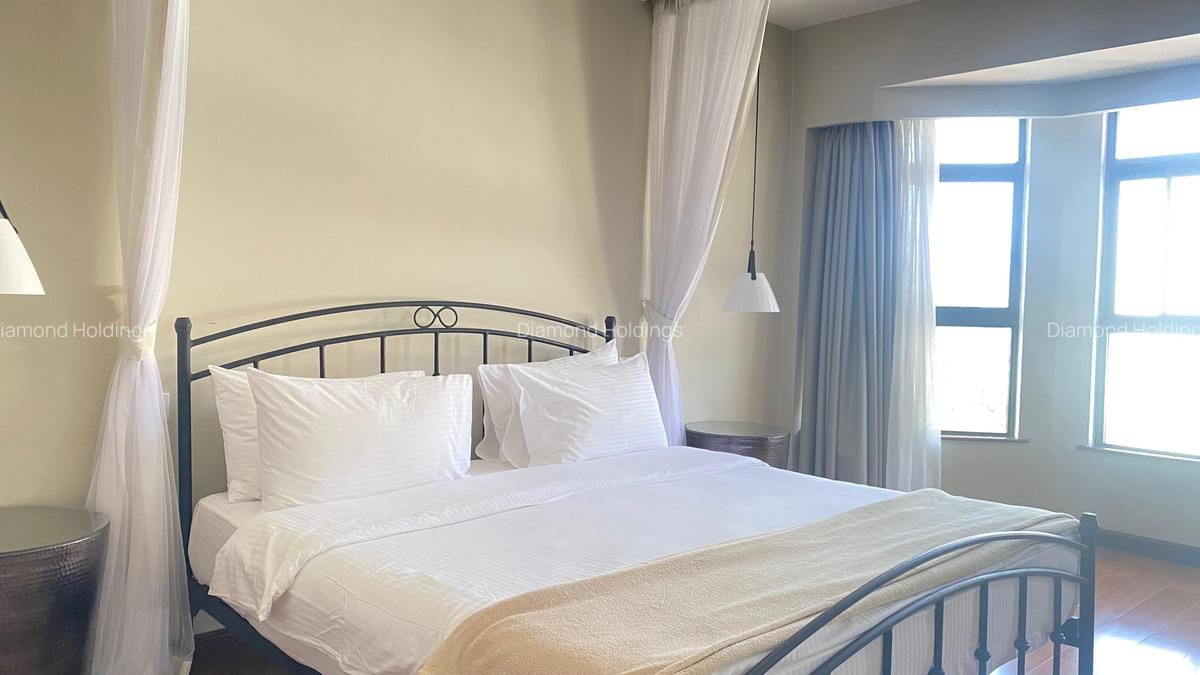 Serviced 2 Bed Apartment with En Suite at Brookside - 8