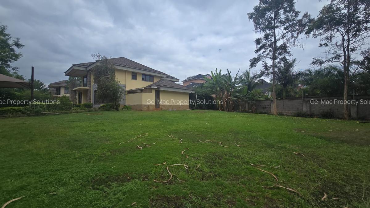 4 Bed House with En Suite in Garden Estate - 2