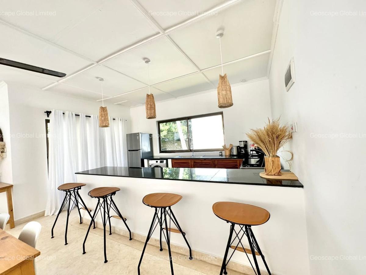 2 Bed Villa with En Suite in Watamu - 6