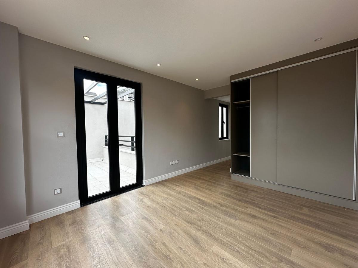 3 Bed Apartment with En Suite at Runda - 16