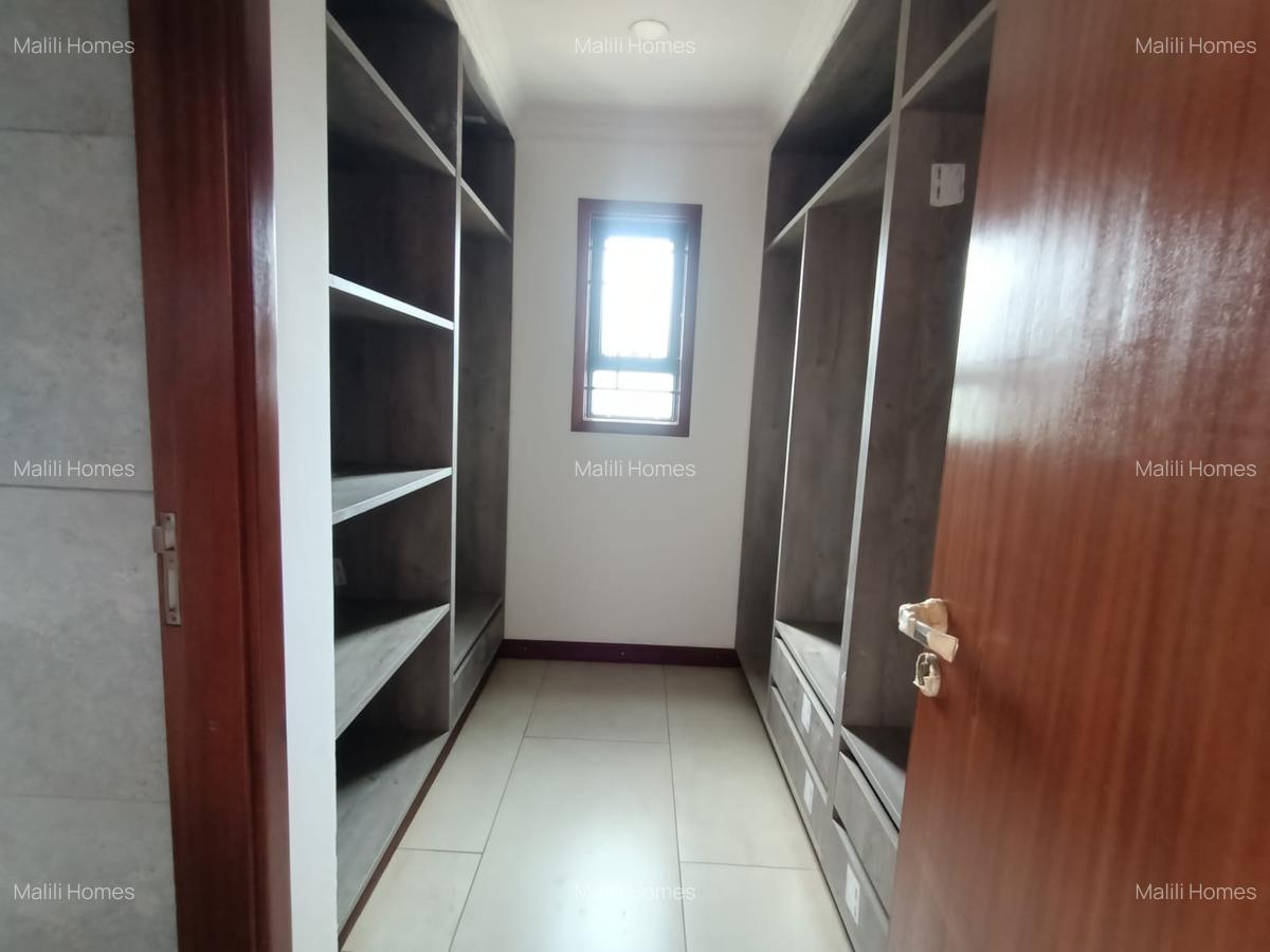 5 Bed Townhouse in Lavington - 5