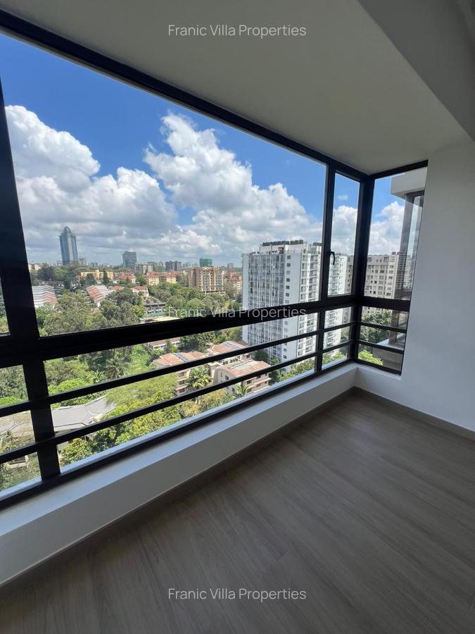 3 Bed Apartment with En Suite in Riverside - 3