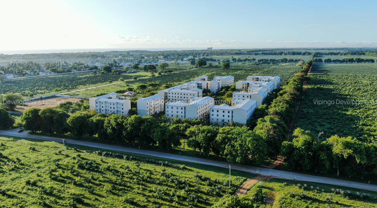 Serviced Studio Apartment with En Suite at Coast - 8