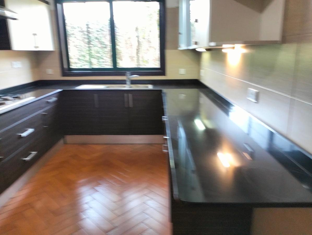 4 Bed Townhouse with En Suite in Westlands Area - 7