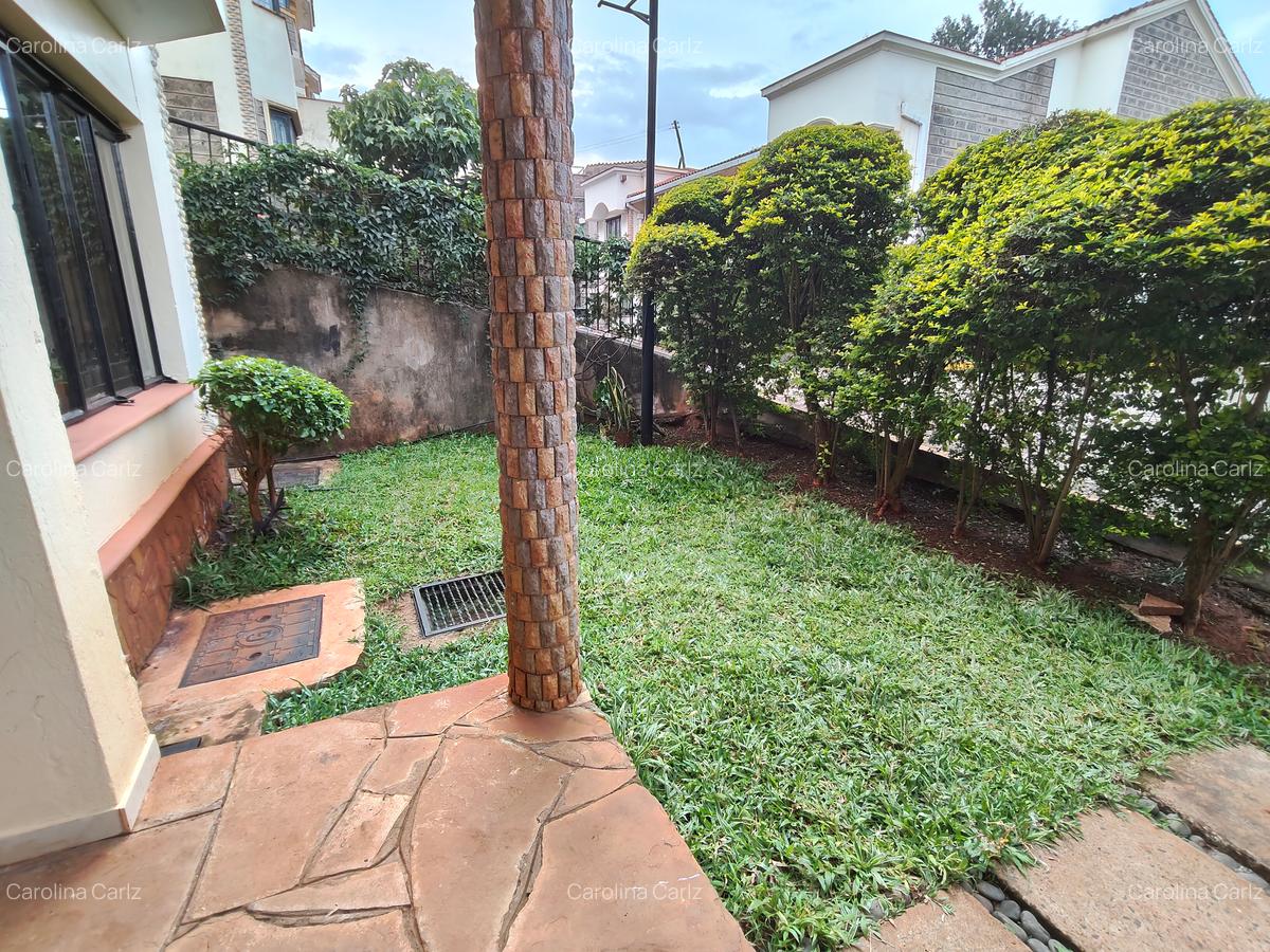 4 Bed Townhouse with En Suite at Brookside Drive - 16