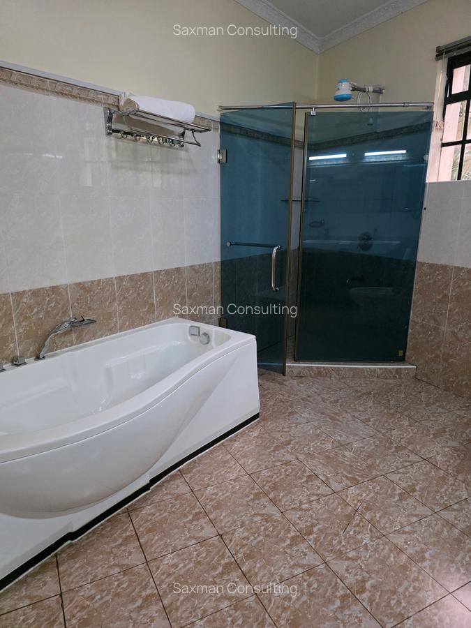 2 Bed Apartment with En Suite in Nyari - 14