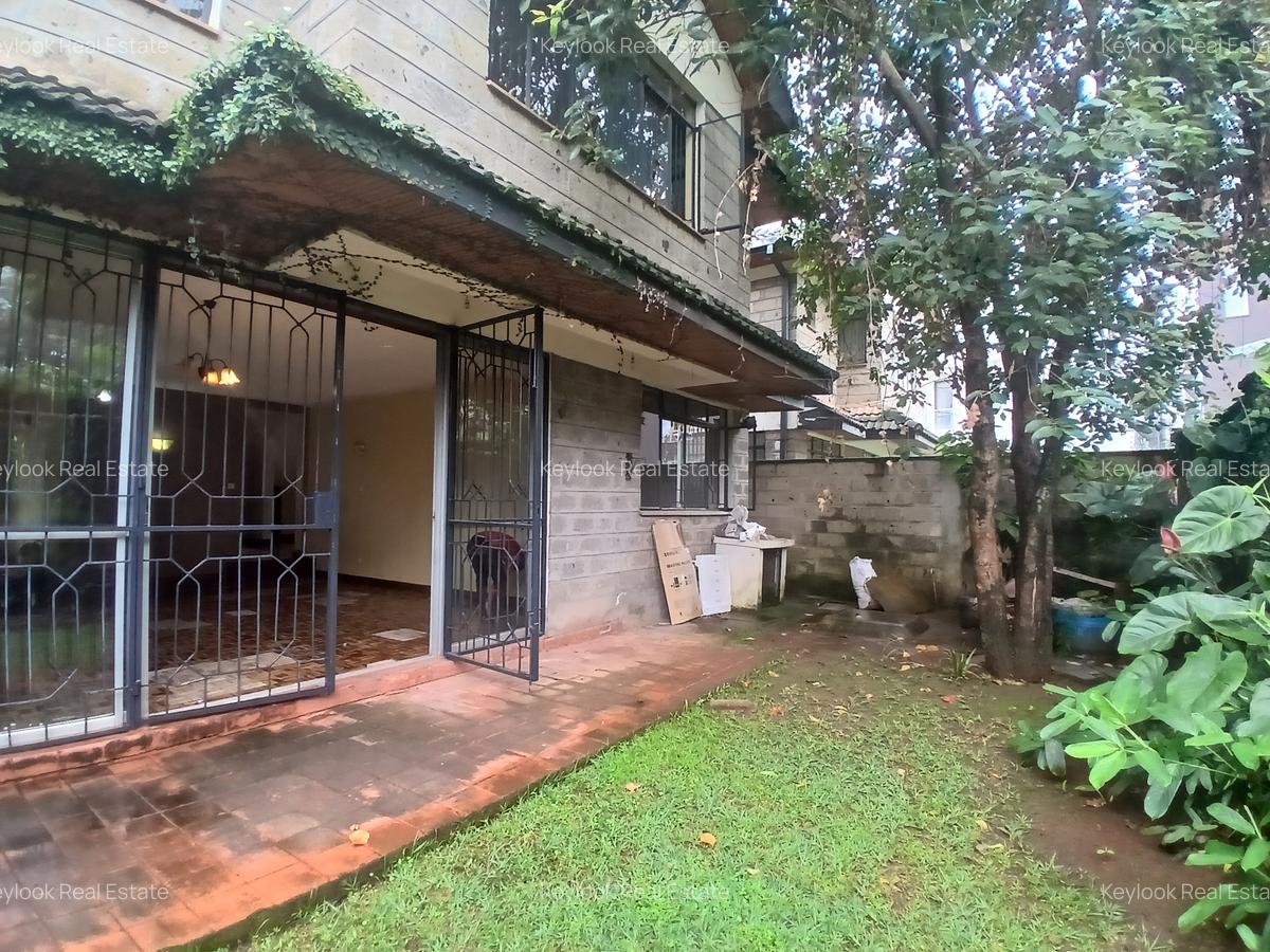 4 Bed Townhouse with En Suite at Lavington Green - 18
