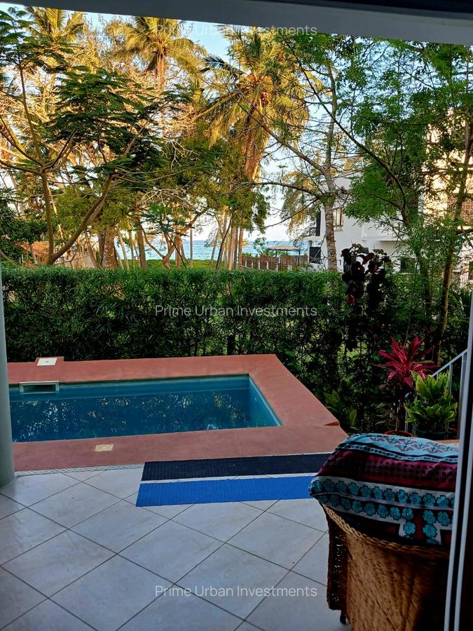 Serviced 1 Bed Apartment with En Suite in Diani - 10