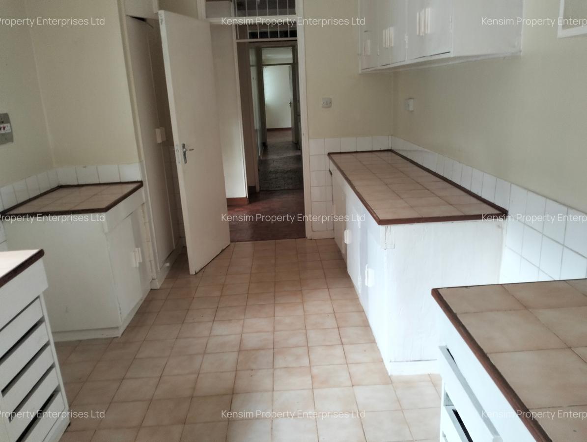 4 Bed House with En Suite in Loresho - 5