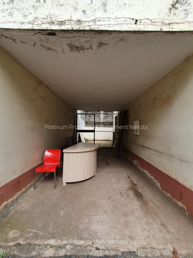 3 Bed House with Garden at Maua Close - 19