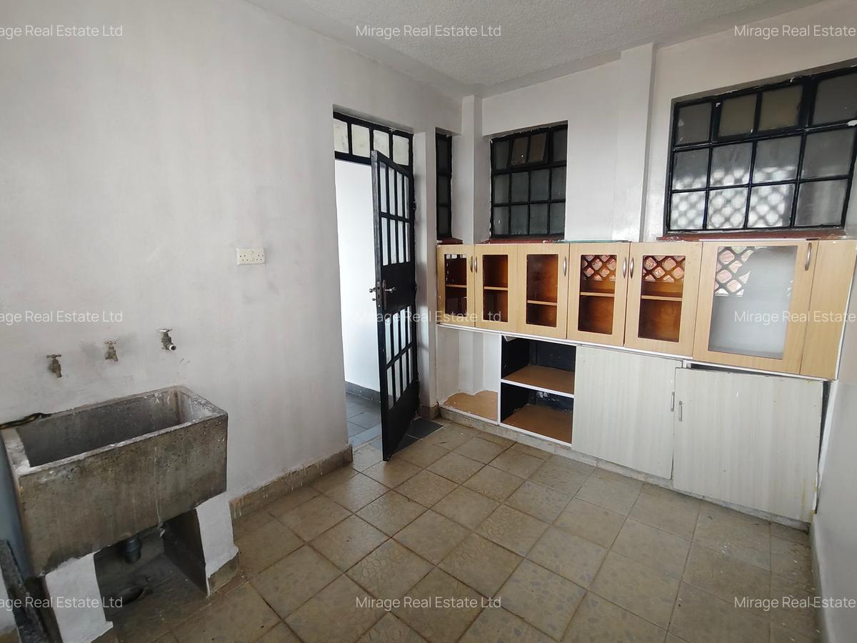 4 Bed Apartment with Swimming Pool in Kileleshwa - 14