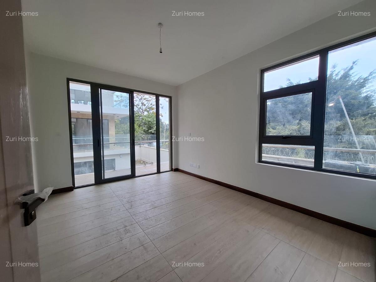 6 Bed Townhouse with En Suite in Lavington - 16