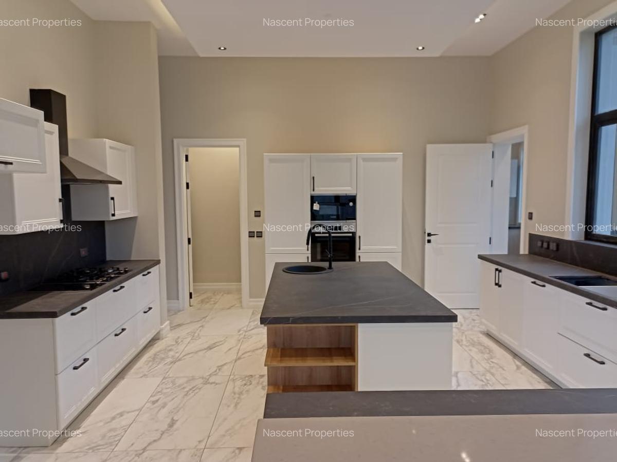 5 Bed Villa with En Suite in Loresho - 8