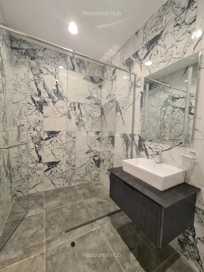 3 Bed Apartment with En Suite at Off Brook House Drive - 11