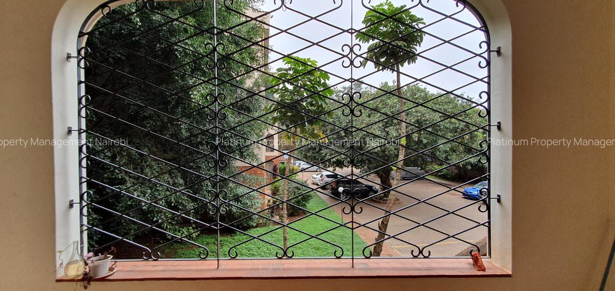 3 Bed Apartment with En Suite in Parklands - 4