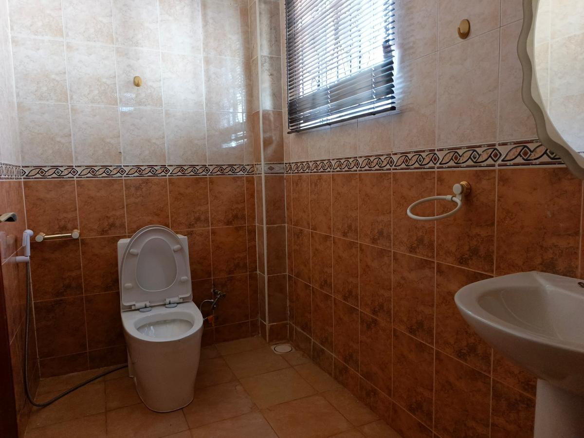 4 Bed House with En Suite in Nyari - 8