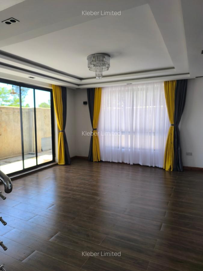 4 Bed Townhouse with En Suite at Kenyatta Road - 5
