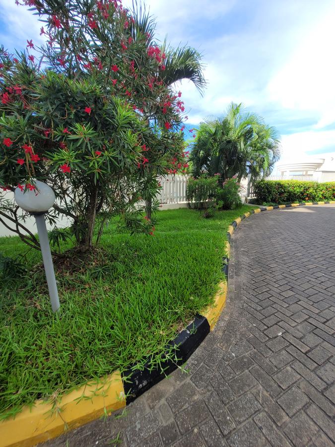 4 Bed Apartment with En Suite in Nyali Area - 15